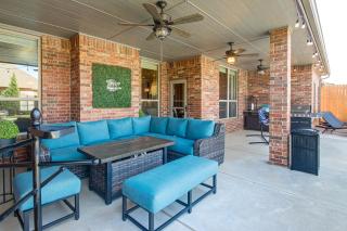Gateway to Downtown OKC! Elegant Home - 9