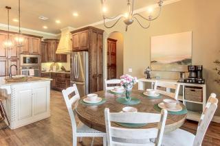 Gateway to Downtown OKC! Elegant Home - 5