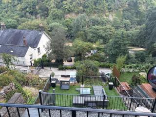 Tranquil Matlock Bath Retreat with 2 Bedrooms - 2