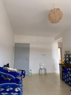 شقة على شاطئ انزا 2دقيقتان للشاطئ Apartment nearby the beach - 2
