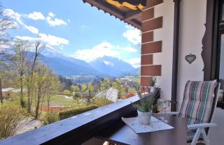 Bright and Comfortable Apartment in Bischofswiesen - 4