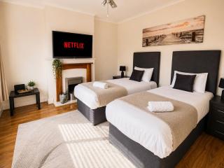 Stylish 4-Bedroom Home with Modern Comforts - 4