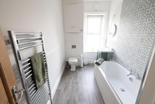 Dale Cottage - Sleeps 6, Cosy Terrace House - 1
