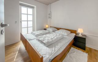 3 Bedroom Stunning Home In Rønde - 1