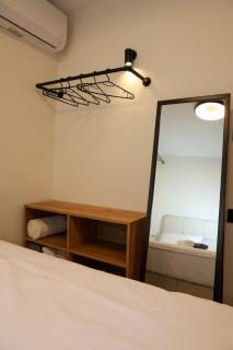 TE Studios Central Stylish Studio - 9