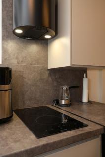 TE Studios Central Stylish Studio - 6