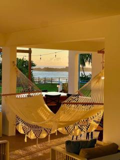 Private Beachfront 4 Bedroom Sleep 12 Fast Wifi - 2