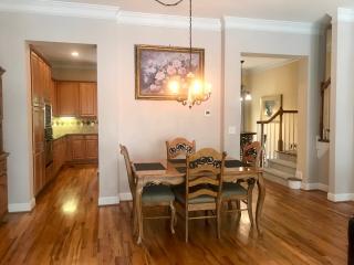 Beautiful North Decatur Townhouse - 4