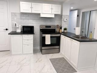 Cozy getaway 2 bedrooms 2 baths in Laval - 1
