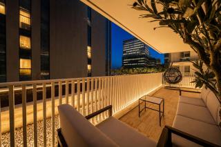 CFC Hidden Gem with Double terrasse GYM & Parking - 3