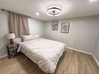 Historic Barn View Home, Cozy Ground Level Retreat - 9