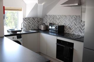 Exeter, Modern 3 double bedrooms, 3 bathrooms, with free parking - 6