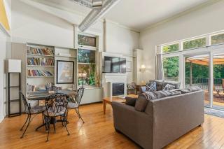 Historic Loft w/ Private Deck, 2 Blocks to Dtwn - 0