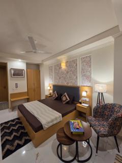 Home & Lush Living - 9