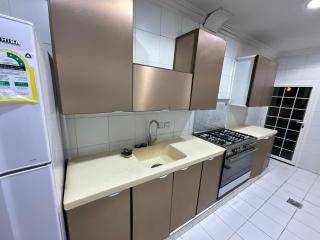 Spacious Private Garden Residence for Up to 6 Guests in Al Sulaymaniyah - 5