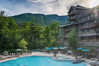 147 Studio Spruce Peak Lodge at Stowe Mt Resort Sleeps 4 - 9