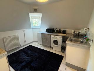 2 Bedroom Modern Flat Close to Derby City Centre - 6