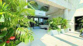 Luxury One Bedroom Apartments with Balcony and Pool Access in Exclusive UP-site Residence - 3