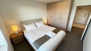 City Retreat - King Bed - Moments from Stadium - 8