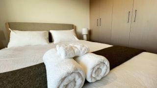 City Retreat - King Bed - Moments from Stadium - 5