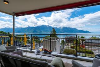 Spacious 3BR Lakeview Apartment with Terrace by GuestLee - 9