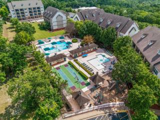French Quarter Resort - 9