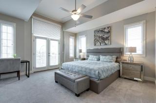 2-Bedroom Condo Unit with Free Parking & 2 King Beds - 9