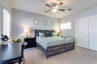 West End Townhome with 2 En-Suites and Free Private Parking - 6
