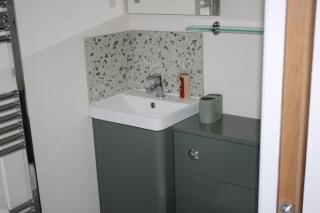 Exeter apartment, 2 double bedrooms & 2 bathrooms with free parking - 1