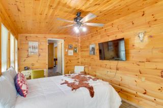 3 Mi to Sandy Shores & More! Fort Walton Beach Apt - 0