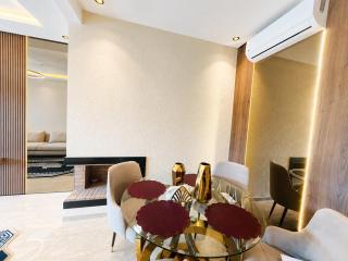 Luxury 3BR Tamaris Apartment Sea View, Pool, Gym & Beachfront - 7