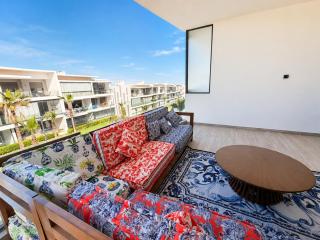 Luxury 3BR Tamaris Apartment Sea View, Pool, Gym & Beachfront - 6