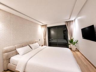 Luxury 3BR Tamaris Apartment Sea View, Pool, Gym & Beachfront - 3