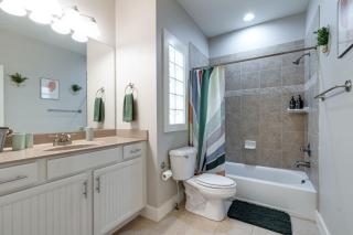 3-Story West End Condo | Free Garage Parking | Near Vanderbilt Medical - 6