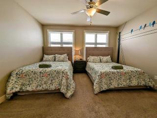 3-Story West End Condo | Free Garage Parking | Near Vanderbilt Medical - 1
