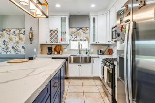 Walk to Tucson Trails! Private Yard w/ Views - 2