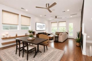 Rooftop Overlooking Downtown In Law Suite Location - 7