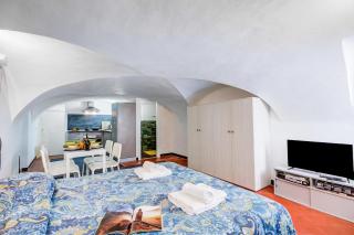 Casa Vacanze Maimone 3 Central Sanremo Old Town - Happy Rentals - 6