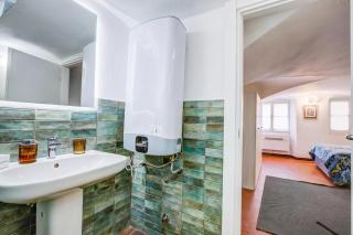 Casa Vacanze Maimone 3 Central Sanremo Old Town - Happy Rentals - 2