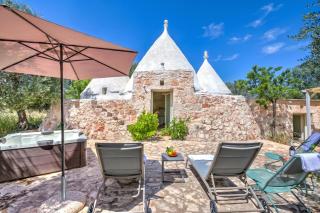 Dimora Tra Gli Ulivi With Private Jacuzzi - Happy Rentals - Ostuni - 2