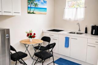 Perfect for Couples and Solo Travelers, 1 Bedroom Apartment - 6