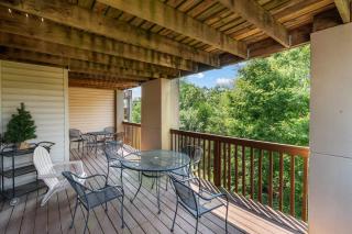 Treetop Tranquility - 8