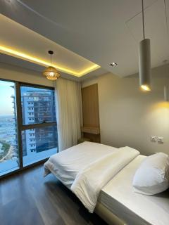 12th-Floor Luxury 3BR ZED Towers Stunning Views - 1
