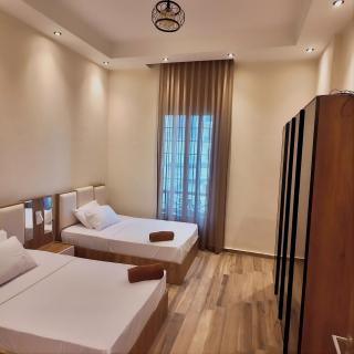 Charming Two Bedrooms Apartment with Lagoon View - 8