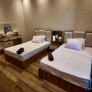 Charming Two Bedrooms Apartment with Lagoon View - 3