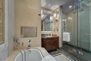 Crowne Plaza Dongying by IHG - 8