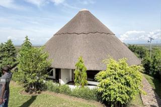 Latitude zero cottages Kikorongo - 9