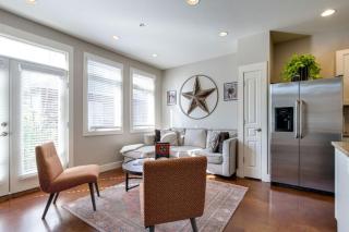 Modern 3-Story West End Condo - Free 2-Car Garage - 2