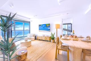 Elegance Oceanview 2BR Suite - The Langham wParking - 0