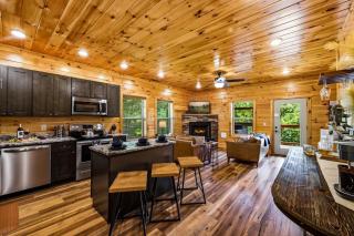 Lagniappe Lodge Hot Tub Fire Table Game Room String Lights Sleeps 8 - 5